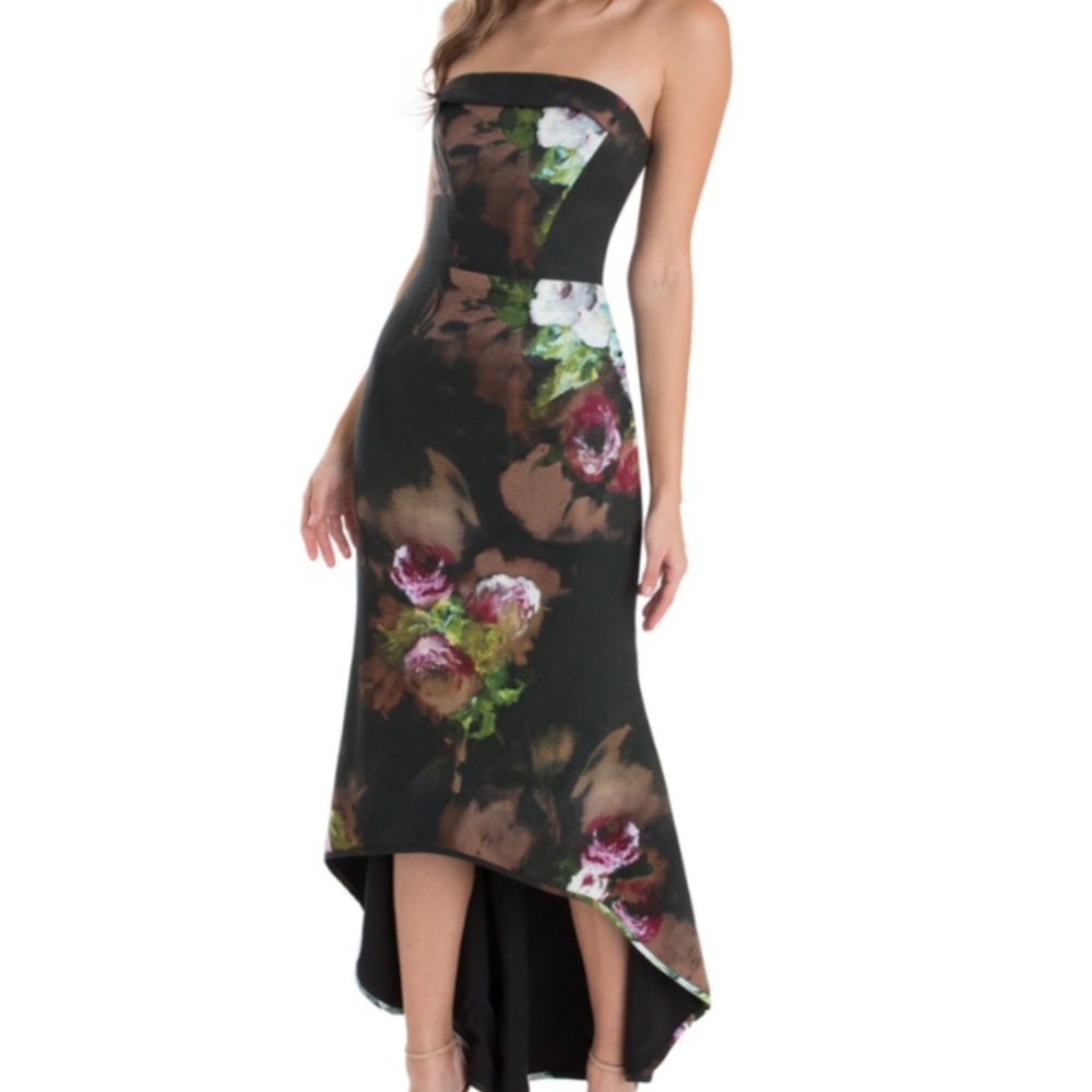 Black Halo “EVE” Dylan Gown